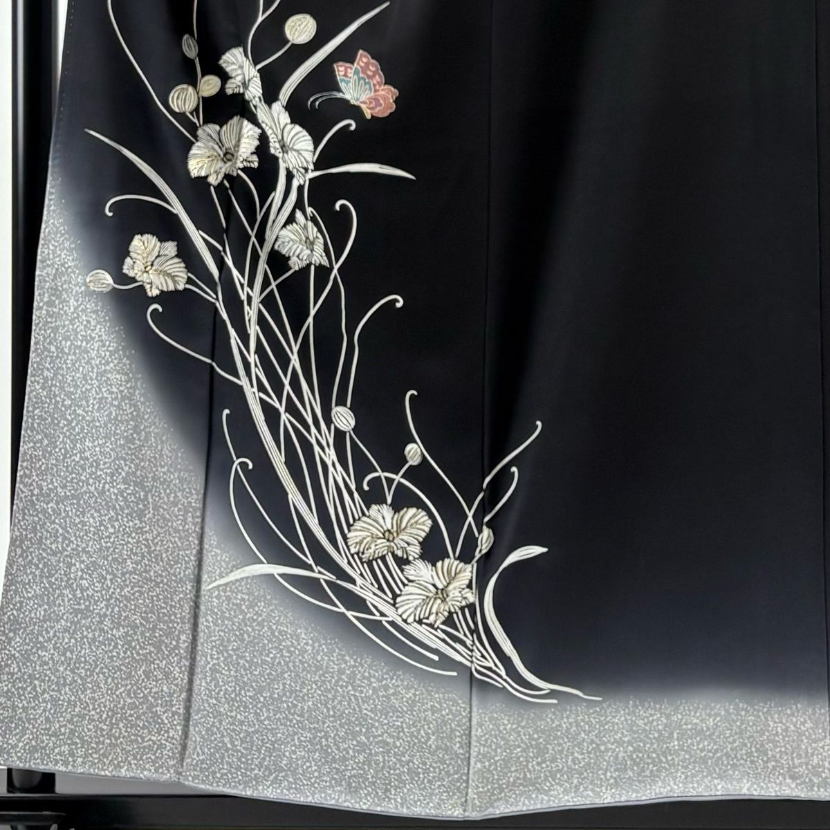 訪問着 身丈156.5cm 裄丈65cm M 袷 蝶 草花 金銀彩 ぼかし 黒 正絹 秀