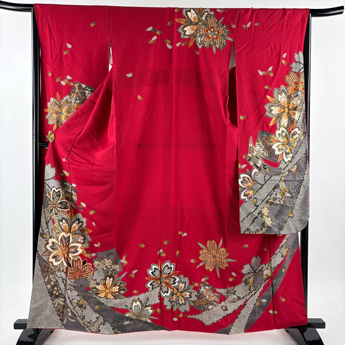 振袖 身丈161 5 cm 裄丈65 M 袷 落款 桜 源氏香 金糸 金彩 茜色 正絹 秀品