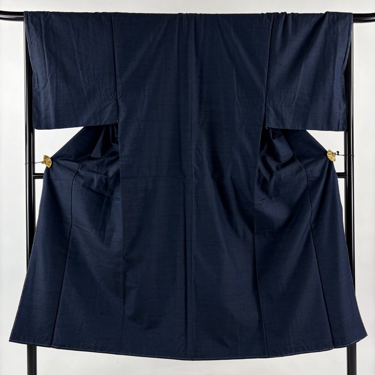 男着物 身丈145 cm 裄丈68 M 袷 紬地 紺色 正絹 秀品