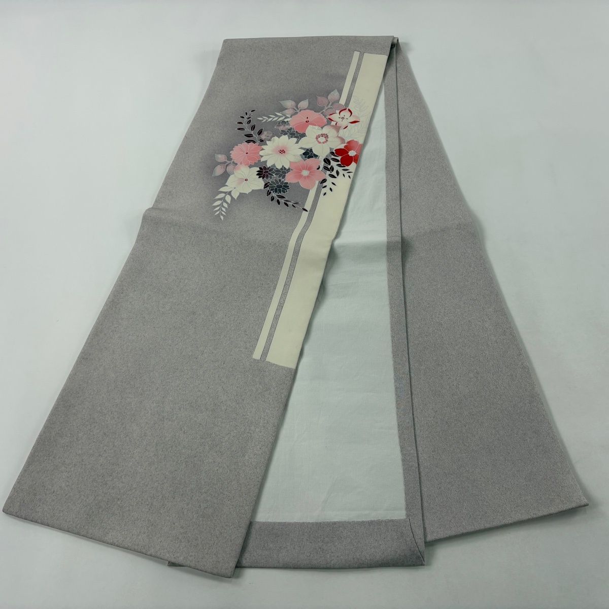 開き名古屋帯 優品 草花 刺繍 灰紫 正絹 【中古】 - メルカリ