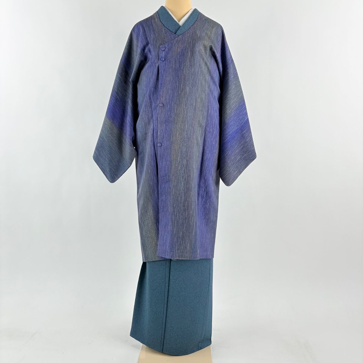 道中着 身丈107 cm 裄丈64 M 和装コート 千代田衿 幾何学模様 縦ぼかし柄 青紫 正絹 秀品