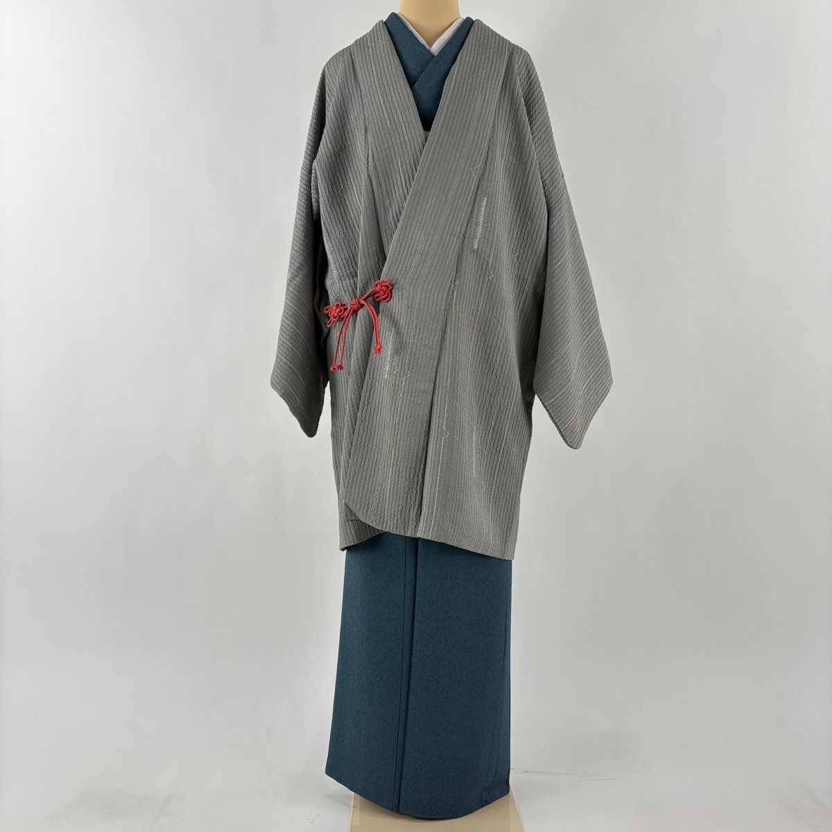 道中着 身丈95 cm 裄丈67 M 和装コート 縞 幾何学模様 絞り 灰色 正絹 秀品