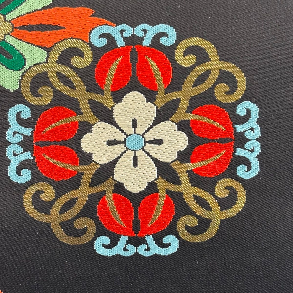 名古屋帯 秀品 川島織物 落款 華文 花菱 箔 刺繍 黒 正絹