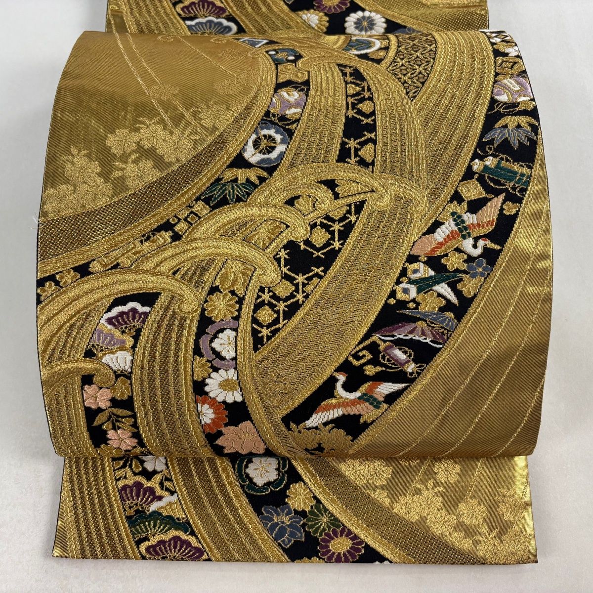 袋帯 秀品 落款 煌金錦 宝尽くし 松竹梅 金糸 箔 金色 六通 正絹