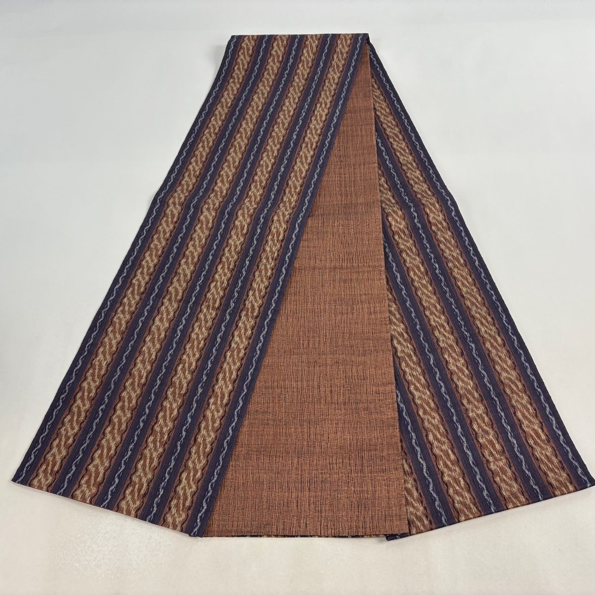美品】 袋帯 秀品 縞 幾何学模様 茶紫 全通 正絹 【中古】 - メルカリ