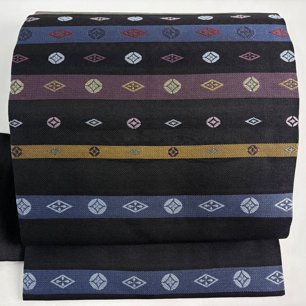 美品】 名古屋帯 秀品 夏帯 縞模様 七宝文 ラメ糸 金糸 黒 正絹 【中古