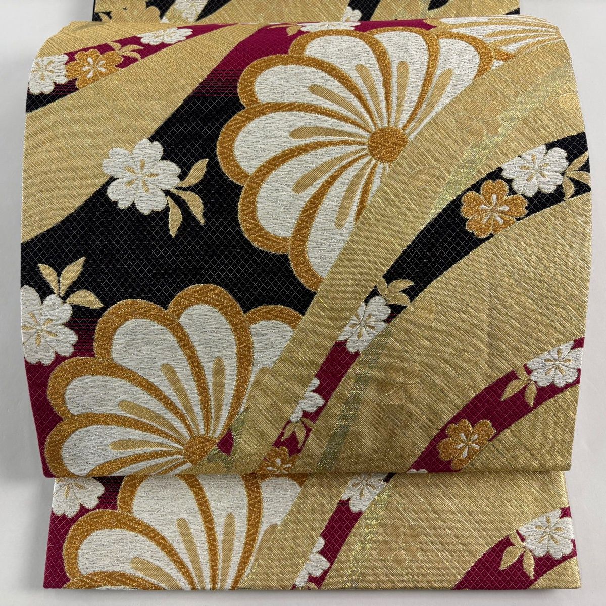 袋帯 秀品 桜 熨斗 金銀糸 箔 金色 六通 正絹 【中古】 - メルカリ