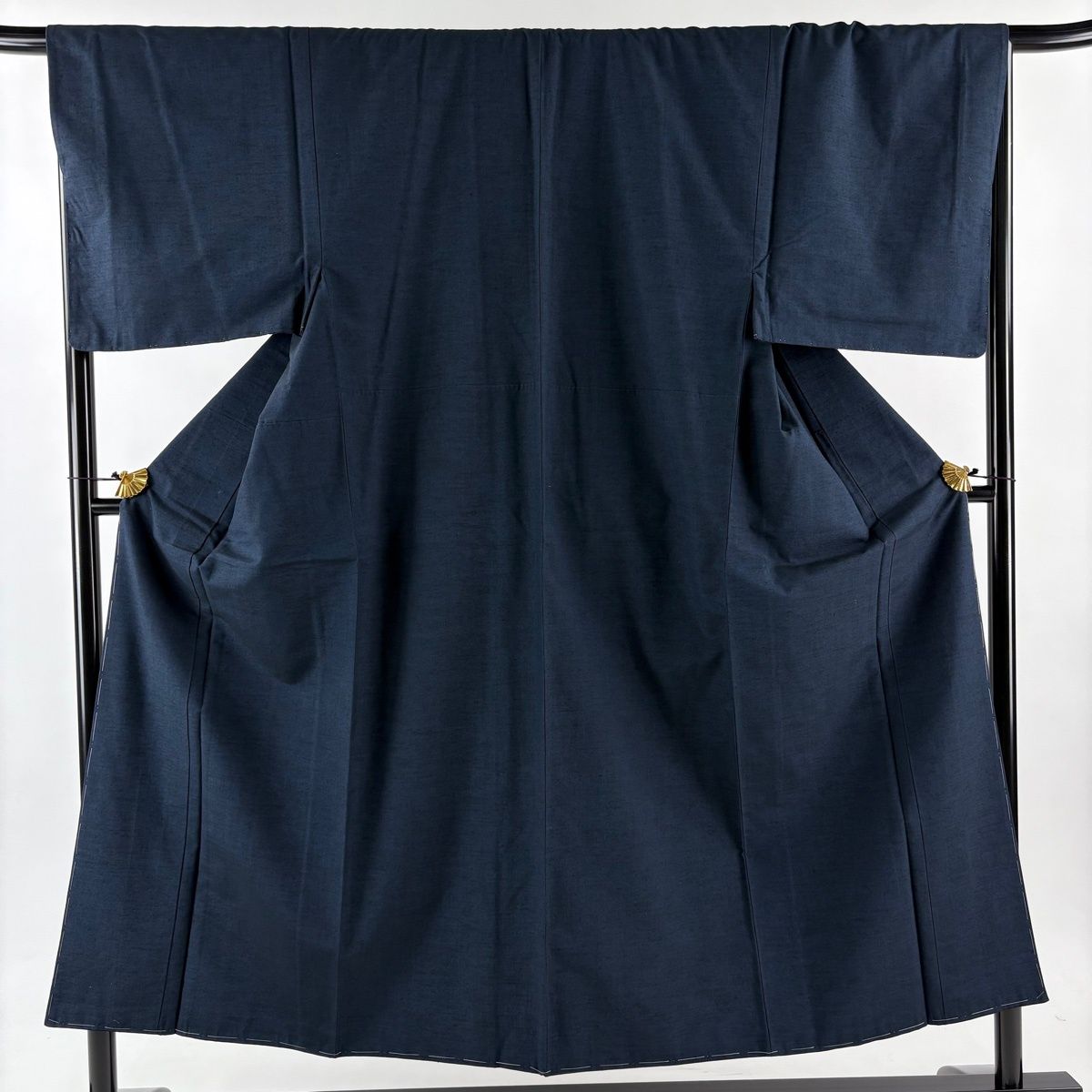 男着物 身丈151.5 cm 裄丈68 L 袷 紬地 紺色 正絹 秀品