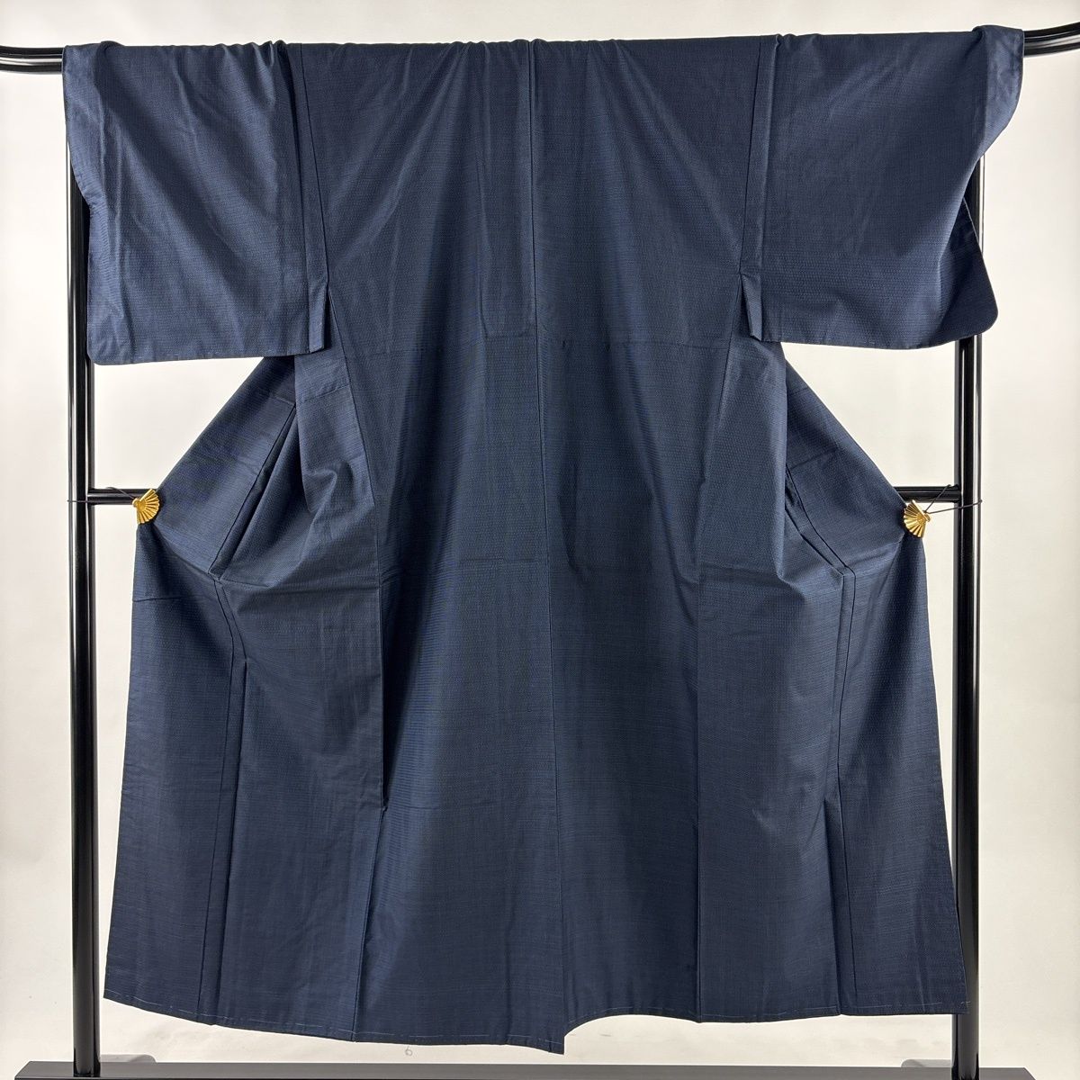 男着物 身丈151 5 cm 裄丈72 L 袷 紬 亀甲絣 濃紺 正絹 秀品