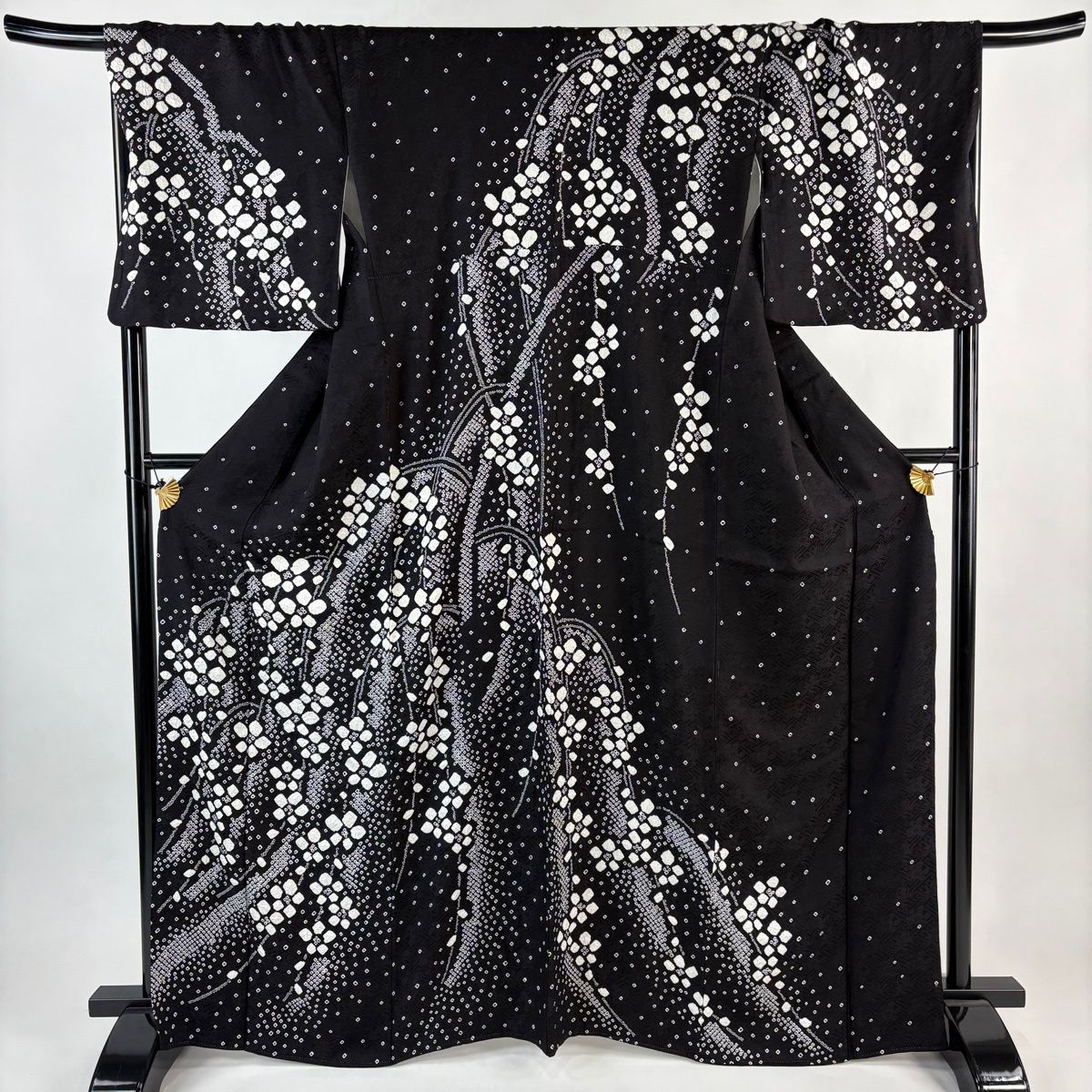 美品】 訪問着 身丈165cm 裄丈69cm L 袷 枝花 絞り 黒 正絹 秀品