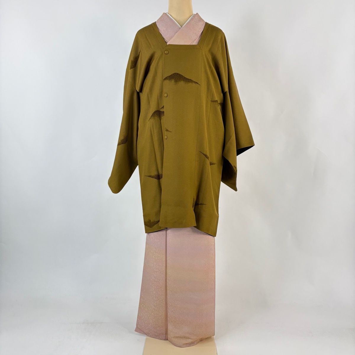 道行 身丈92 cm 裄丈67 M 和装コート 角衿 リバーシブル 山並み ビロード風 茶色 正絹 秀品
