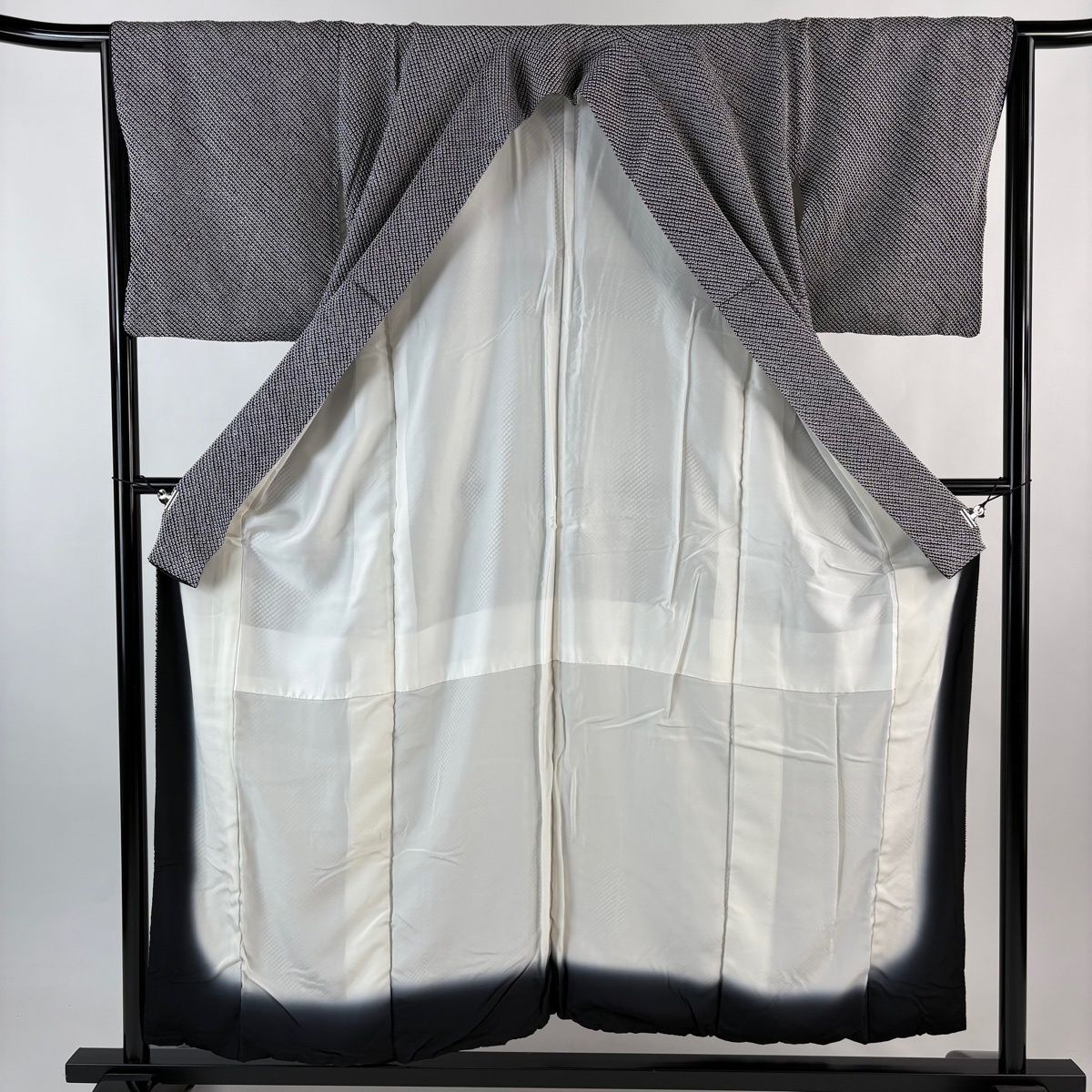 ★専用★美品 小紋 総絞り 黒 身丈154cm 裄丈64cm 仕立て上がり 正絹 美品】 小紋 身丈154cm 裄丈64cm M 袷 総絞り 黒 正絹 秀品 【中古