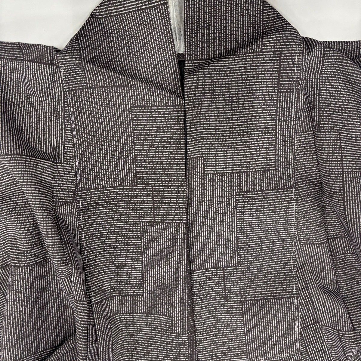  小紋 身丈162 cm 裄丈66 5 M 薄物 幾何学模様 墨色 正絹 秀品 小紋 着物