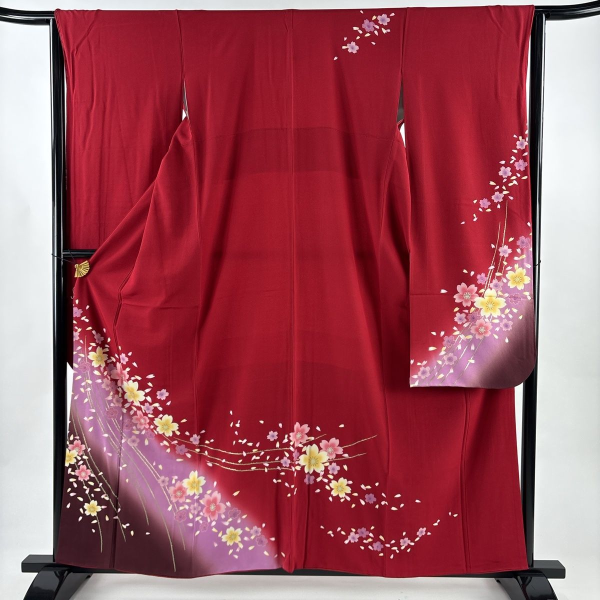 振袖 身丈159 cm 裄丈63 S 袷 桜 花びら 金彩 染め分け 赤 正絹 秀品