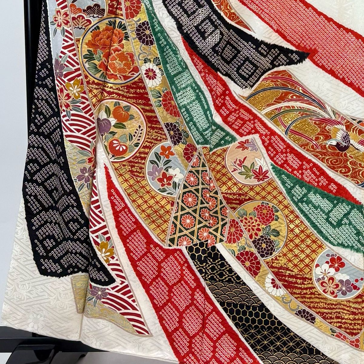 振袖 身丈161 cm 裄丈66 M 袷 熨斗 草花 金糸 金彩 クリーム 正絹 秀品