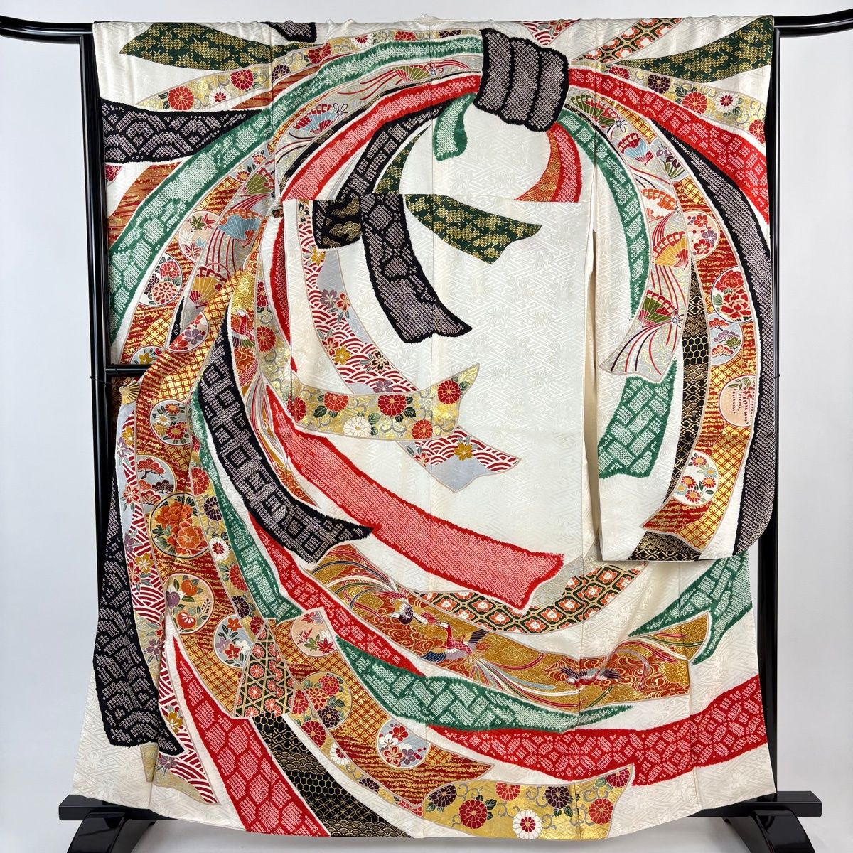 振袖 身丈161 cm 裄丈66 M 袷 熨斗 草花 金糸 金彩 クリーム 正絹 秀品