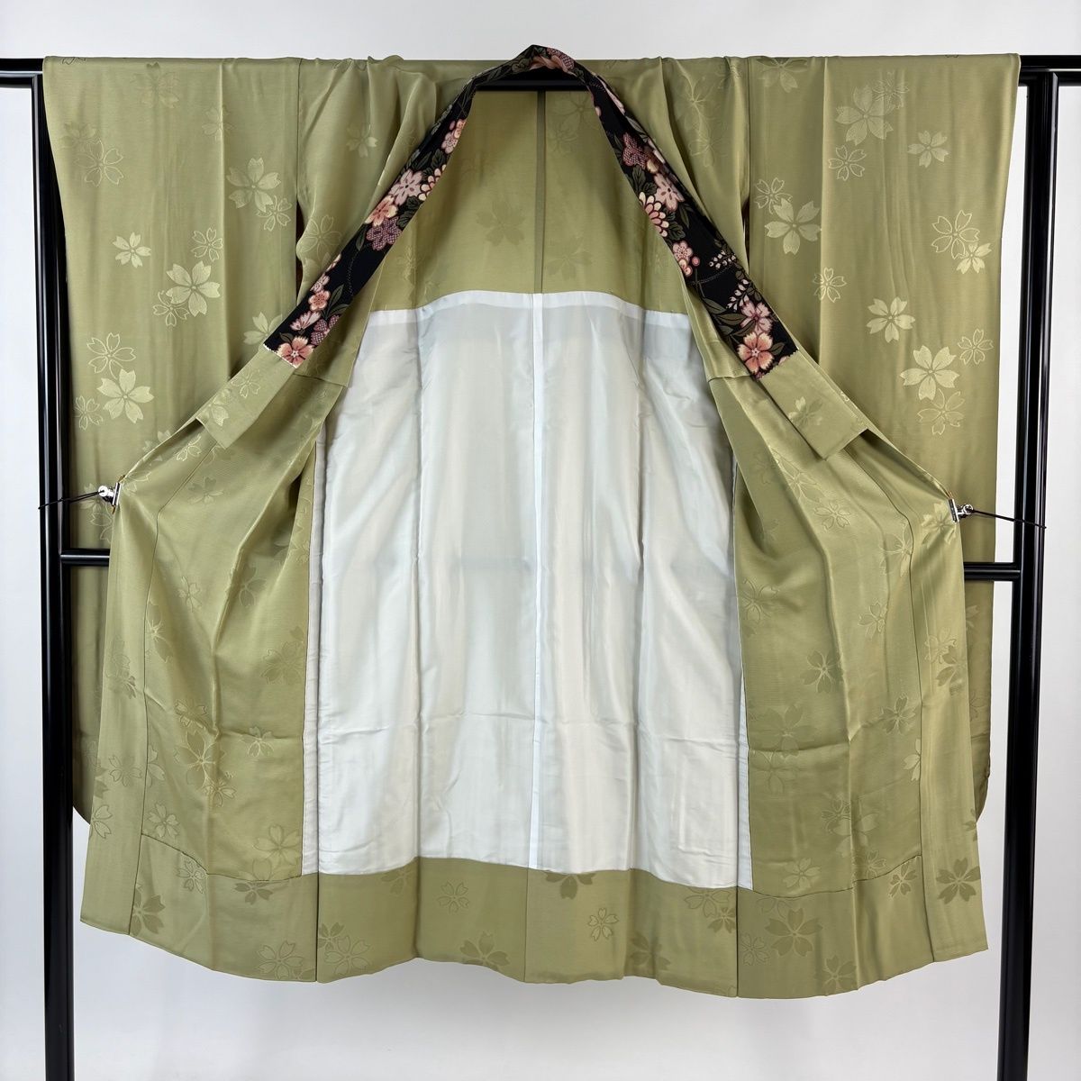  長襦袢 身丈127 5 cm 裄丈68 L 振袖用 やまと 地紋 鶯色 正絹 秀品 長襦袢 長襦袢 半襦袢