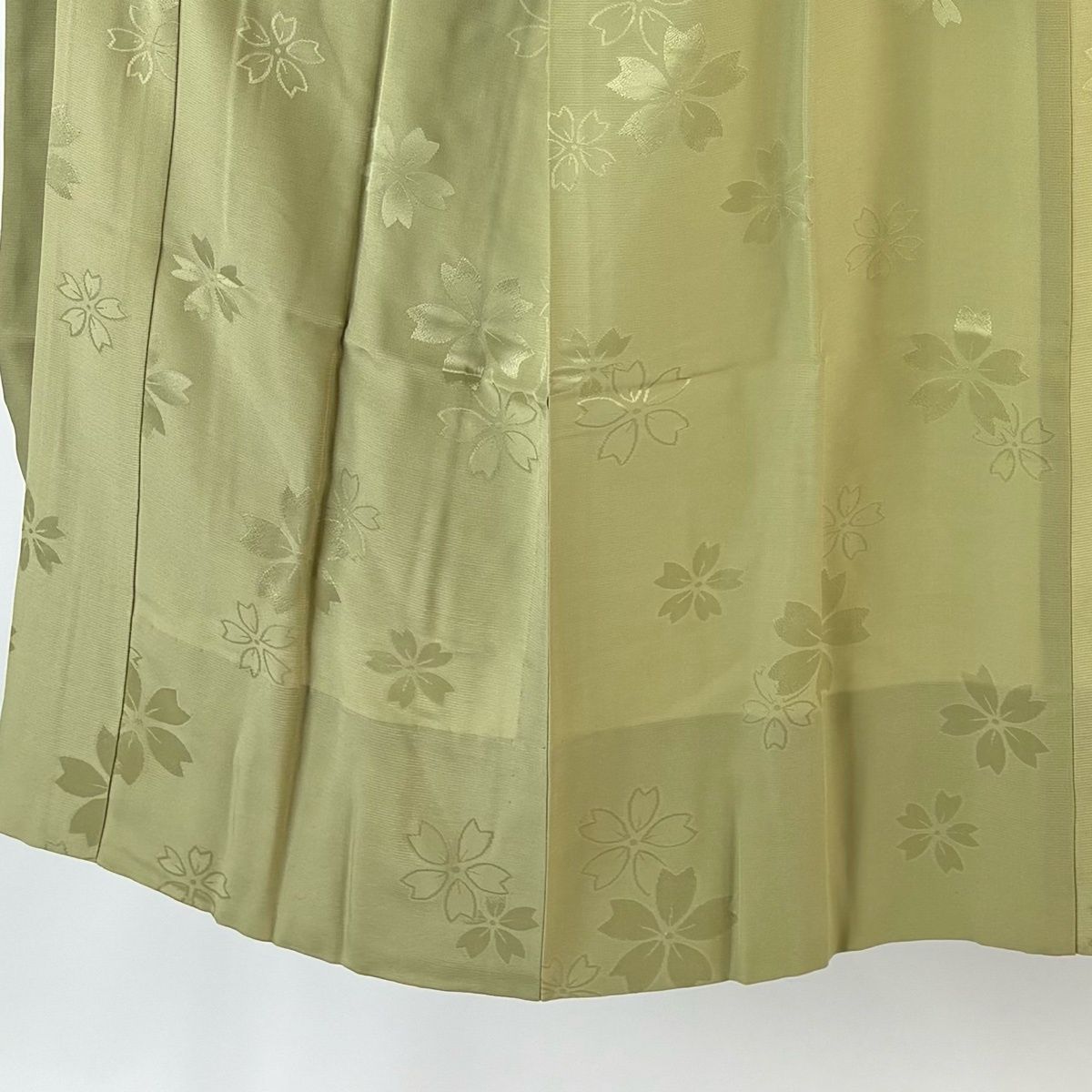 長襦袢 身丈127.5 cm 裄丈68 L 振袖用 やまと 地紋 鶯色 正絹 秀品