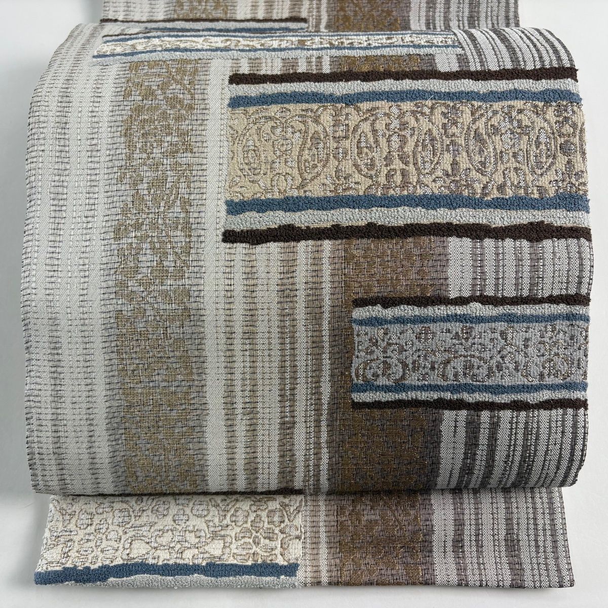 美品】 袋帯 名品 証紙 大島紬地 本泥染 縞 幾何学 金銀糸 刺繍 灰色