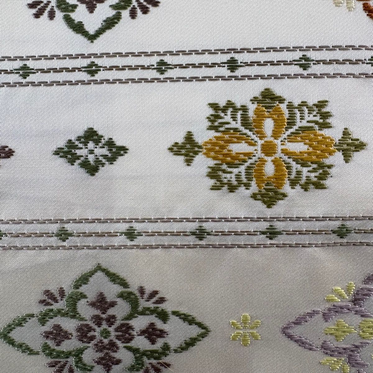 名古屋帯 華文 花 刺繍 クリーム 正絹