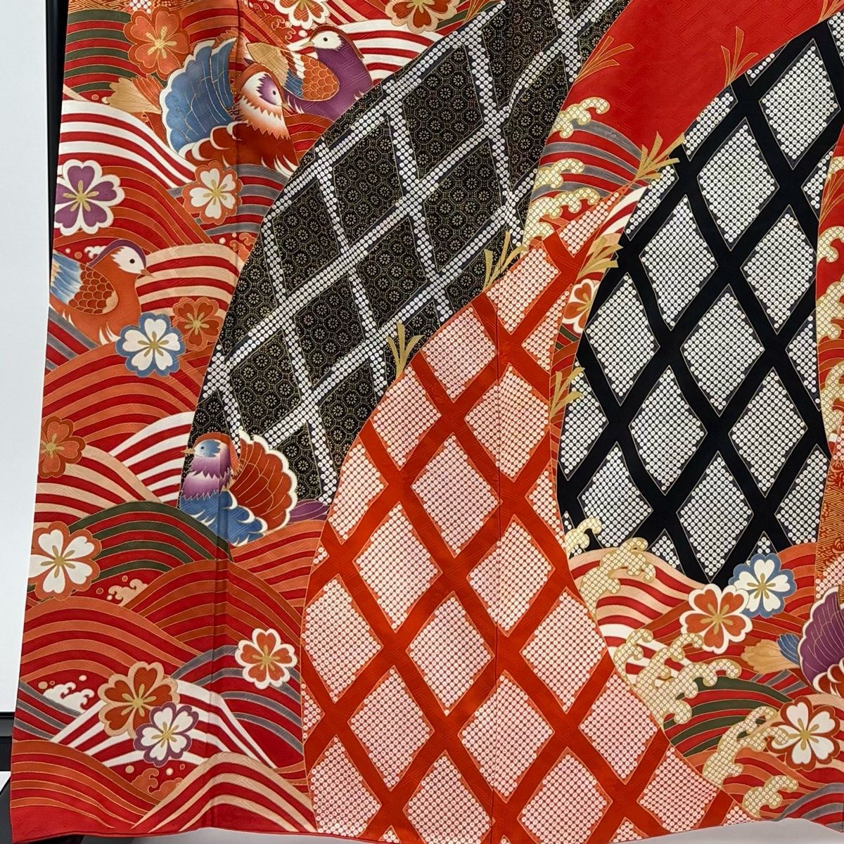 振袖 身丈166 cm 裄丈67.5 L 袷 吾妻徳穂 落款 鴛鴦 桜 金糸 金彩 朱色 正絹 名品