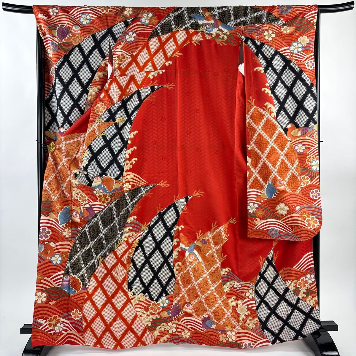 振袖 身丈166 cm 裄丈67 5 L 袷 吾妻徳穂 落款 鴛鴦 桜 金糸 金彩 朱色 正絹