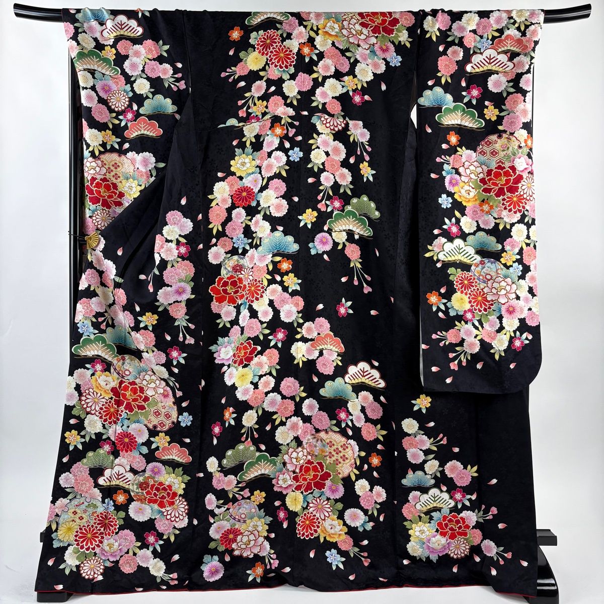 振袖 身丈173 cm 裄丈72 L 袷 手鞠 草花 金糸 金彩 黒 正絹 名品