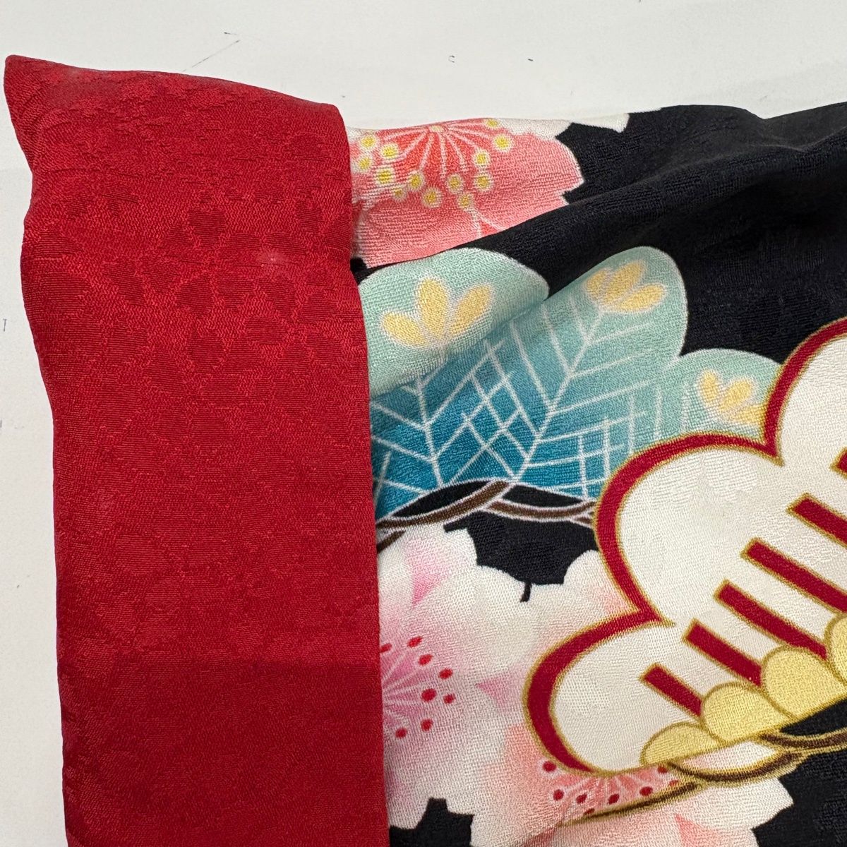  振袖 身丈173 cm 裄丈72 L 袷 手鞠 草花 金糸 金彩 黒 正絹 振袖 着物