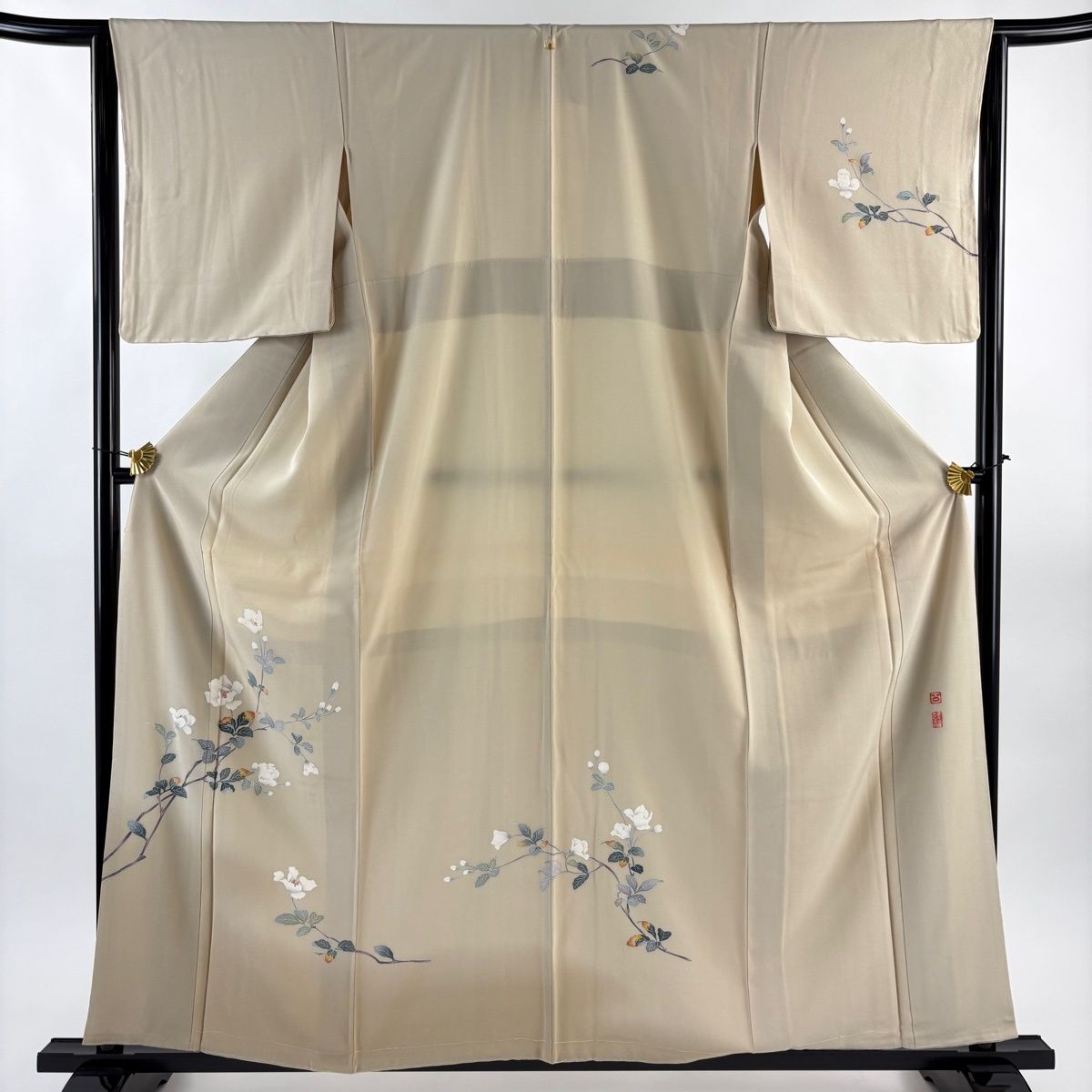 ★専用★未使用品 訪問着 オフホワイト 友禅 椿身丈161cm 裄丈66.5cm 訪問着 未着品 リサイクル訪問着袷 糸目友禅 付下 新品訪問着 黒 絹