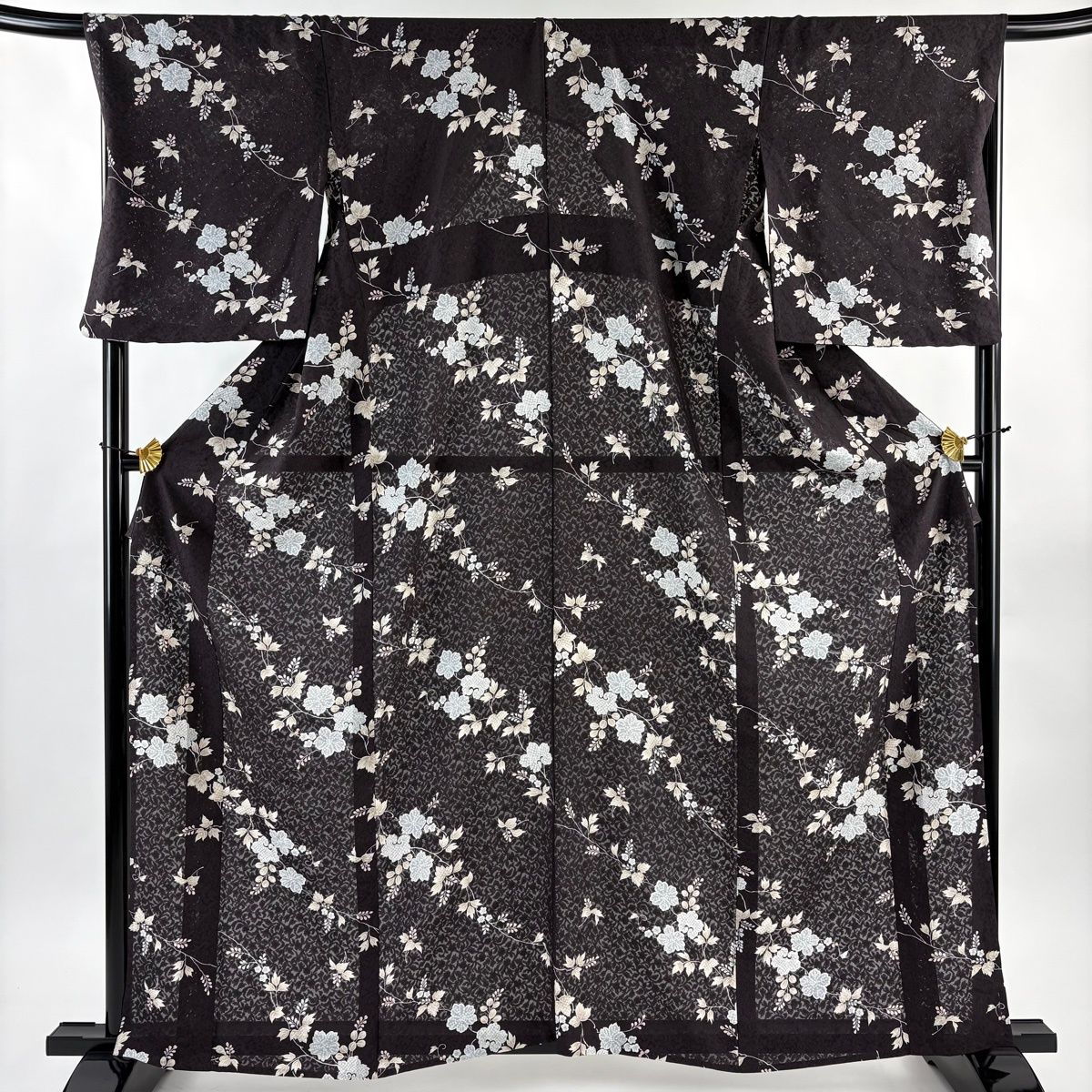 美品】 小紋 身丈162.5cm 裄丈68.5cm L 薄物 紗 やまと 草花 葉柄 黒灰