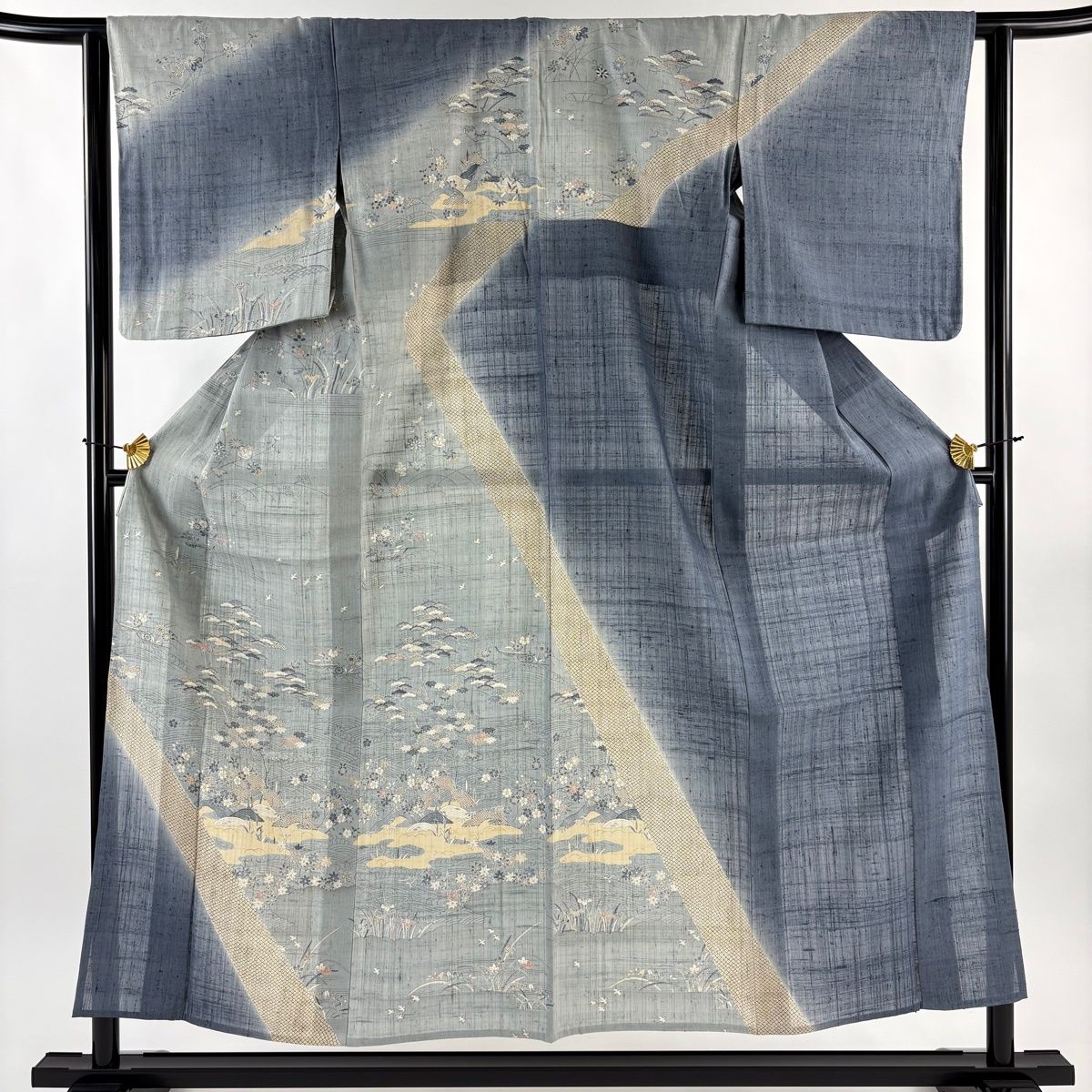 美品 単衣 作家物落款 正絹 着物“舞い降りる！松竹梅、宝尽くし”訪問着O+72 美品 単衣 作家物落款 正絹 着物“舞い降りる！松竹梅、宝尽くし”訪問着O+