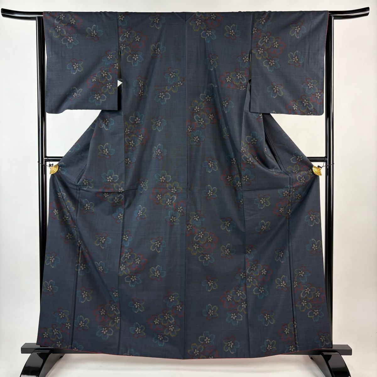 大島紬 身丈163cm 裄丈64cm M 袷 純泥染 証紙 桜 紺色 正絹 名品