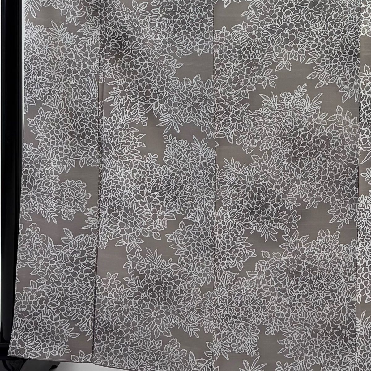 小紋 身丈165.5 cm 裄丈66 M 袷 紬地 草花 ぼかし 薄小豆 正絹 名品