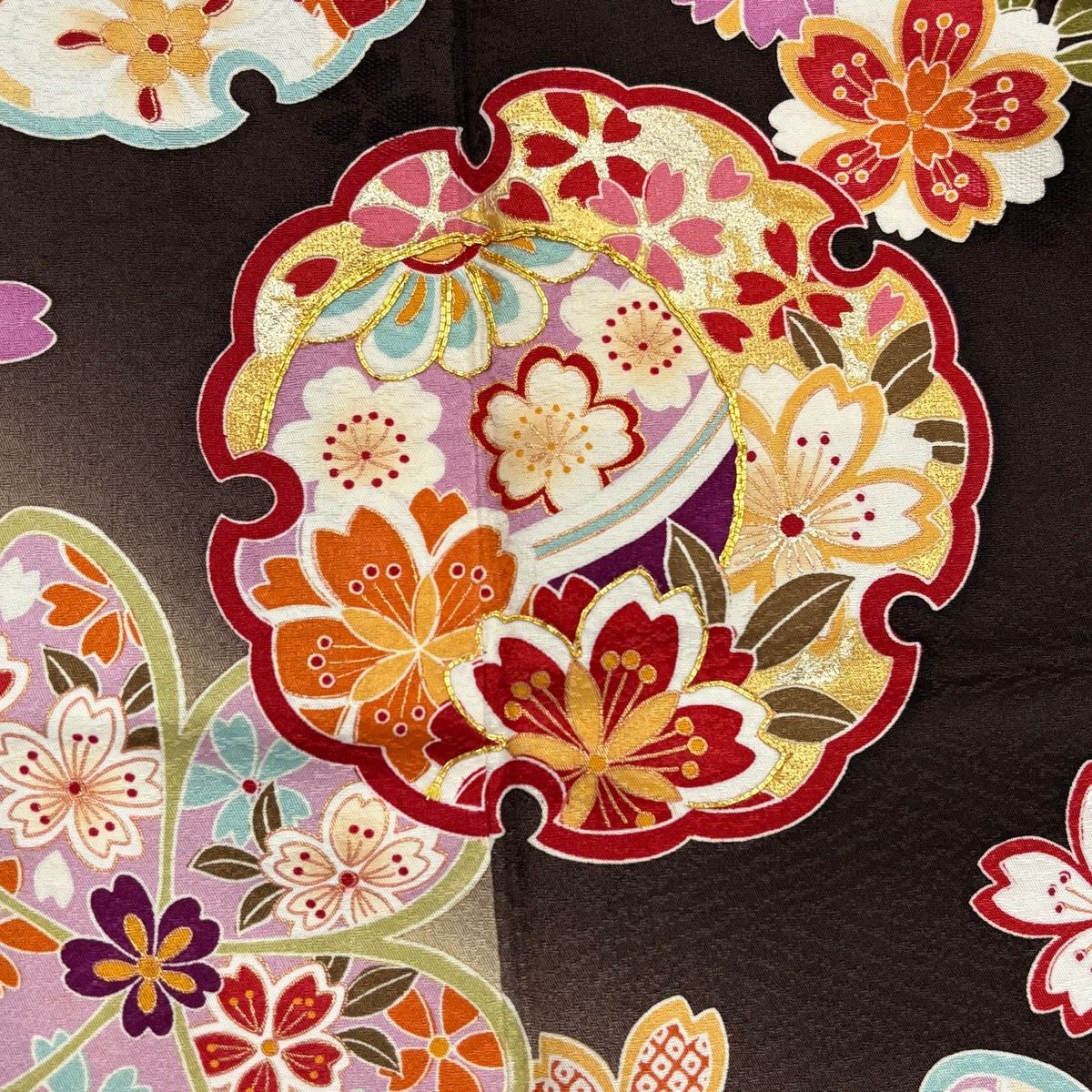 振袖 身丈154cm 裄丈67cm M 袷 雪輪 桜 金糸 金彩 焦茶色 正絹 名品