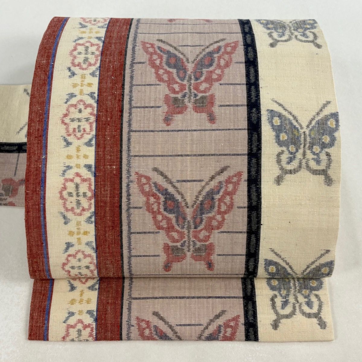名古屋帯 証紙 本場結城紬 蝶 草花 クリーム 正絹