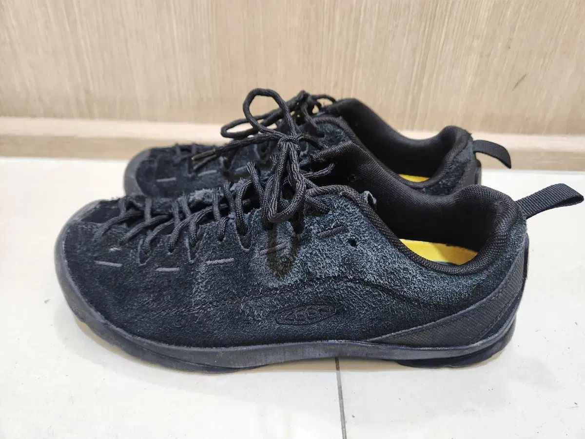 キーン ジャスパー ブラック スウェード 265