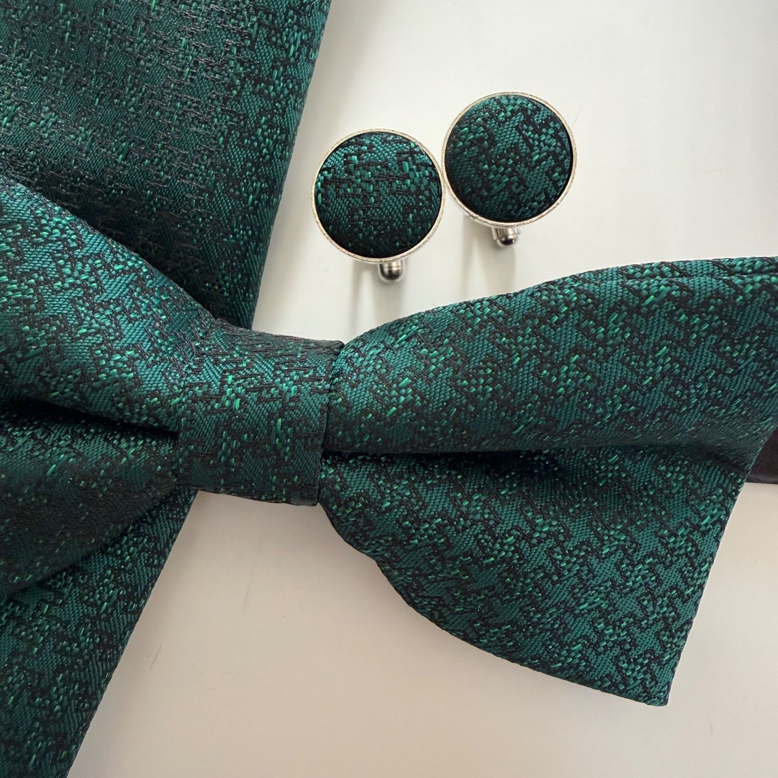 蝶ネクタイ・カフス・ポケットチーフ　セット ③-9 蝶ネクタイ ポケットチーフ カフス3点セット - メルカリ