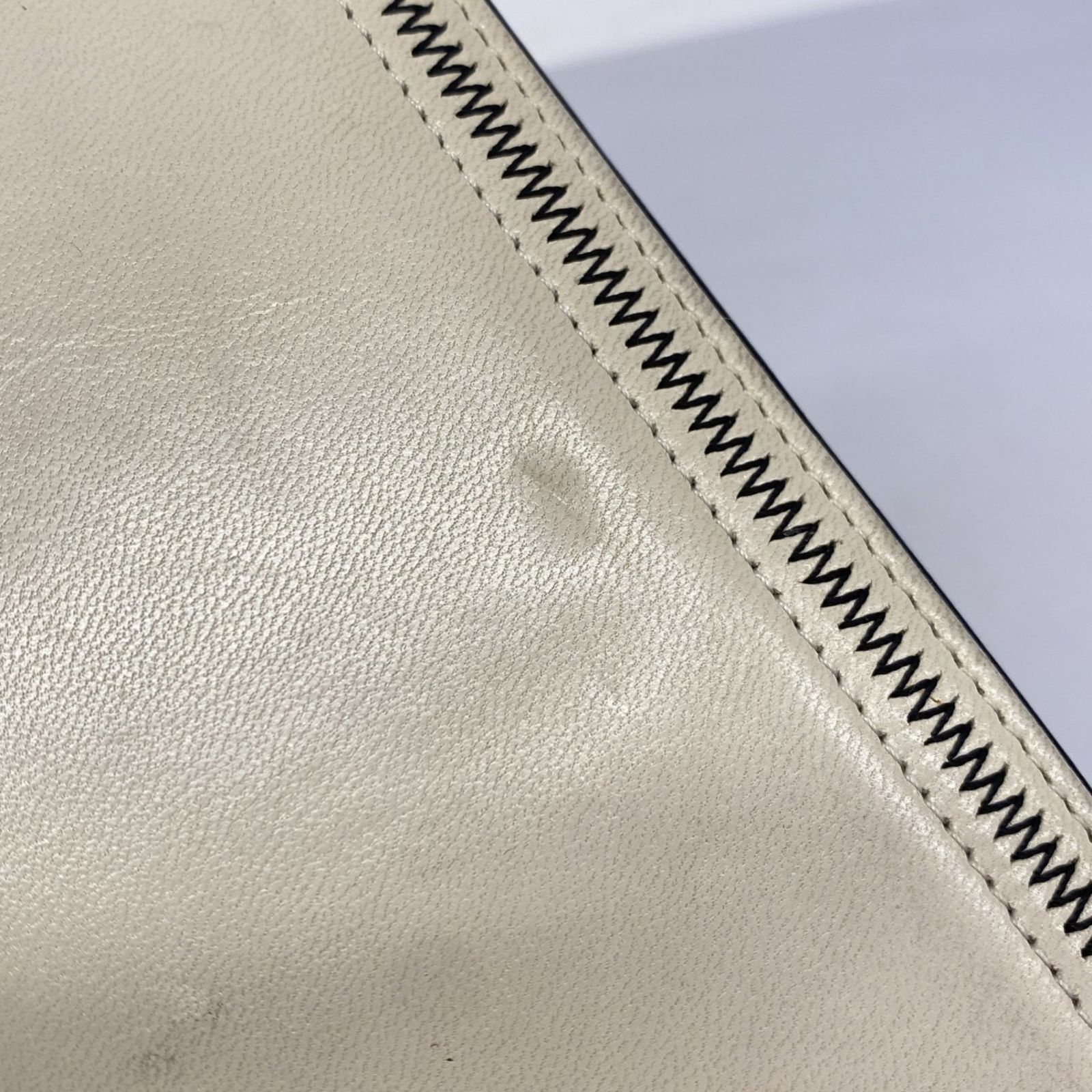 レザー ベージュ