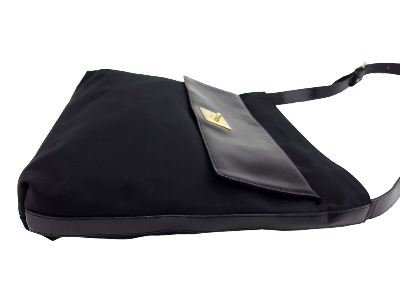 モスキーノ MOSCHINO ショルダーバッグ ロゴプレート ブラック ゴールド レディース 