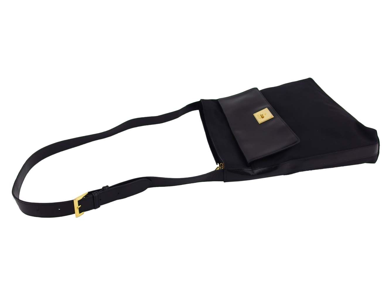 モスキーノ MOSCHINO ショルダーバッグ ロゴプレート ブラック ゴールド レディース 