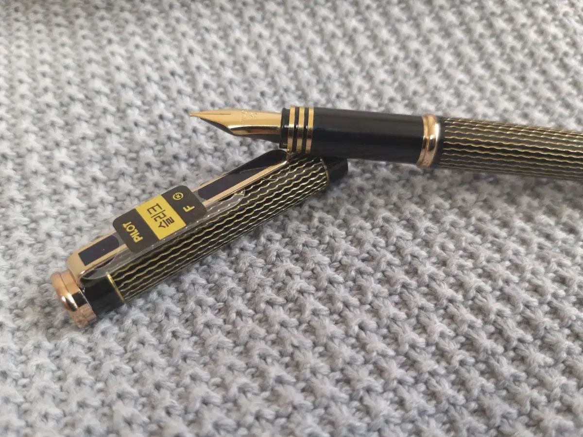 万年筆 韓国 PILOT パイロットコーポレーション スリーク ブラック