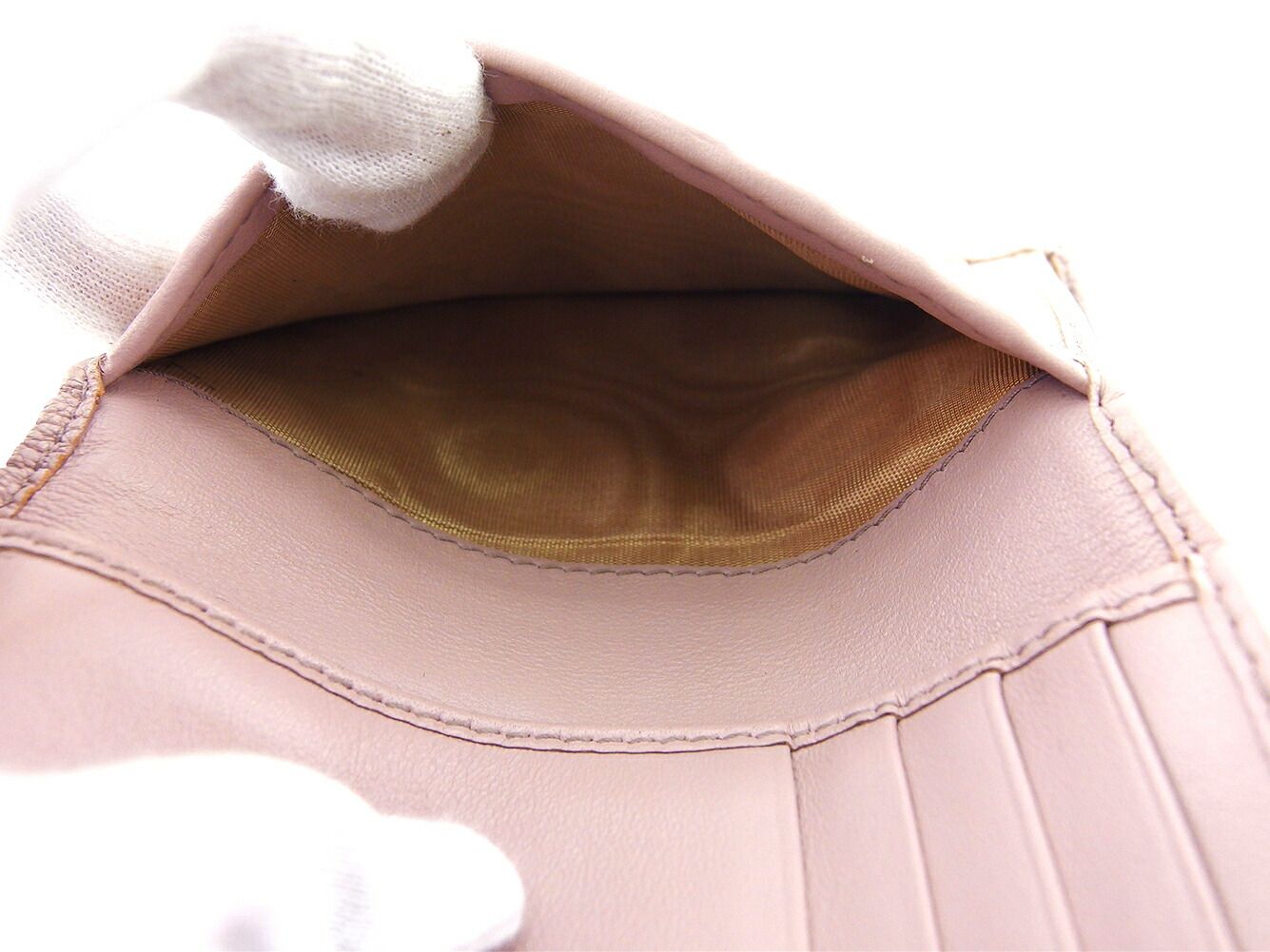 最大30％OFF☆新春セール】ミュウミュウ MIUMIU 二つ折り財布 スター