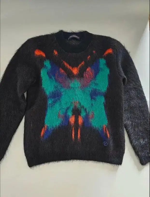 ルイヴィトン バタフライ クルーネック L 100 サイズ