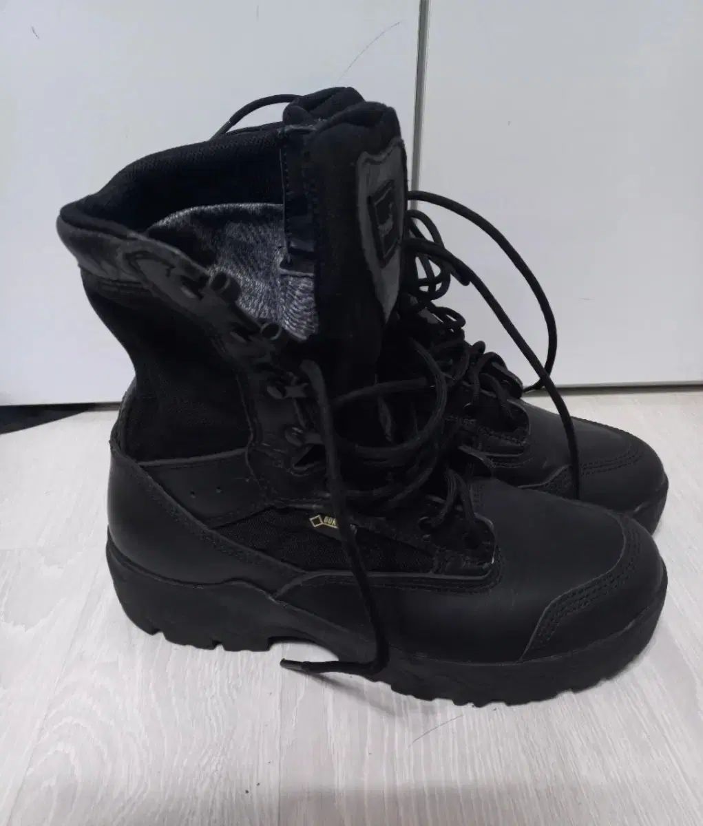 トレクスタ ゴアテックス 245 mm ユニセックス トレッキングシューズ 安全靴 着用 5