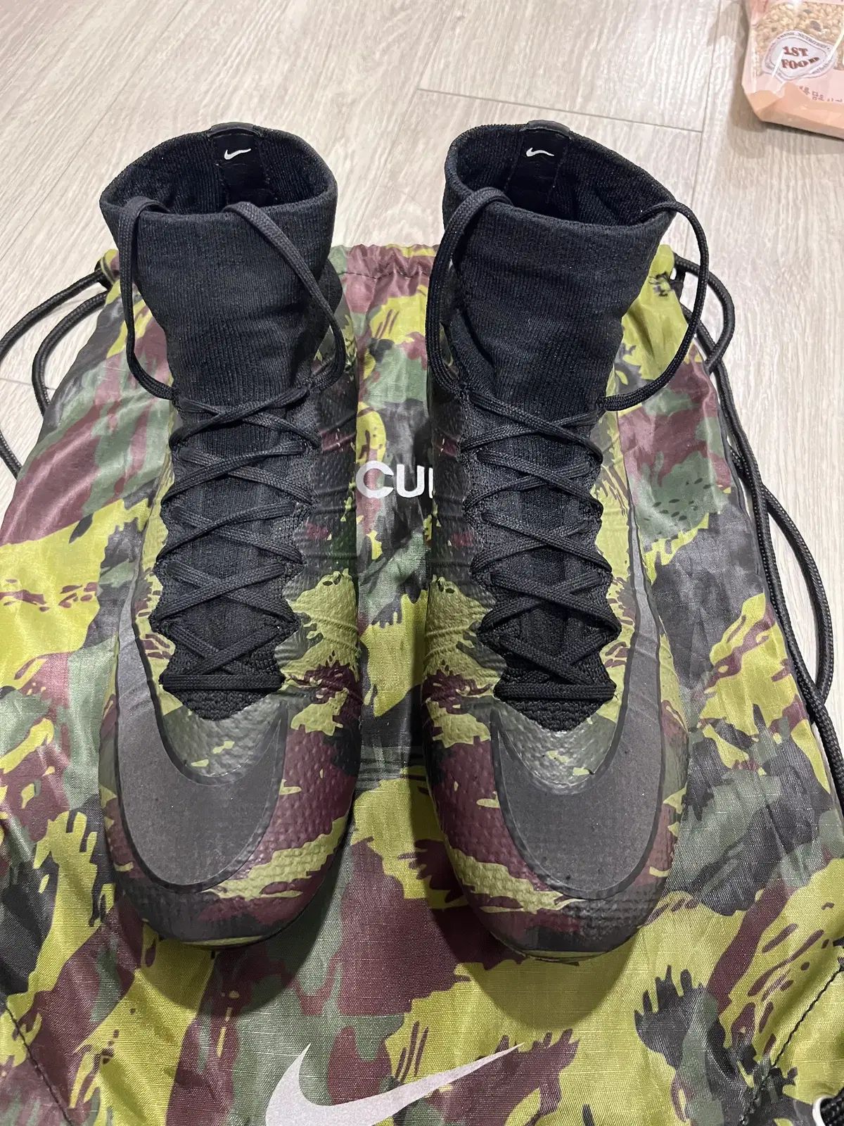 モデル NIKE ナイキ マーキュリアル スーパーフライ SE FG 275 サッカーシューズ