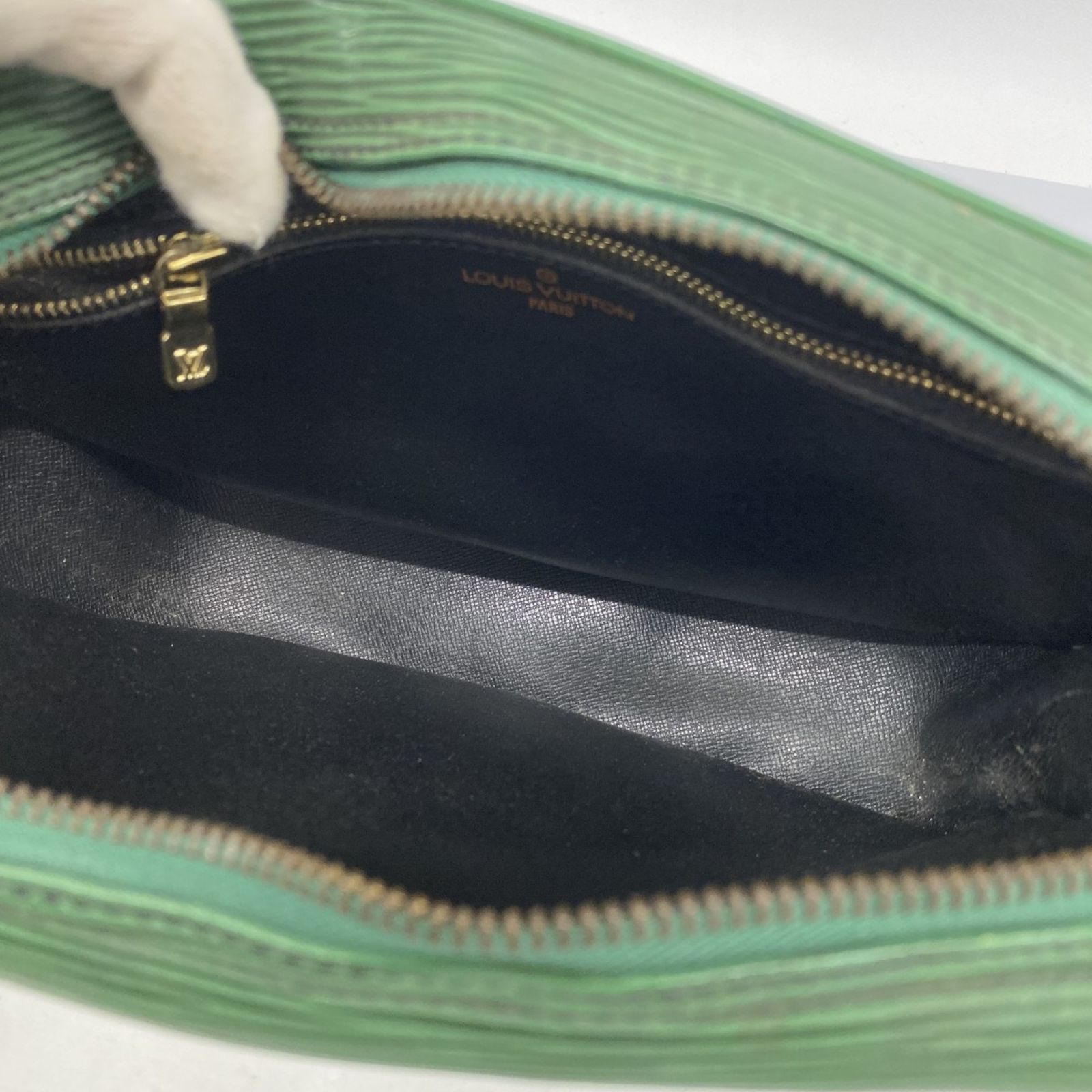 ルイ・ヴィトン(Louis Vuitton) ルイ・ヴィトン ショルダーバッグ エピ