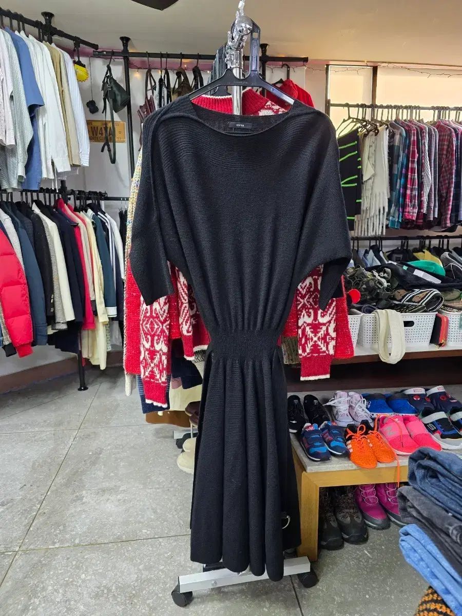 SYSTEM ブラック ニット ロング ONE PIECE 1288