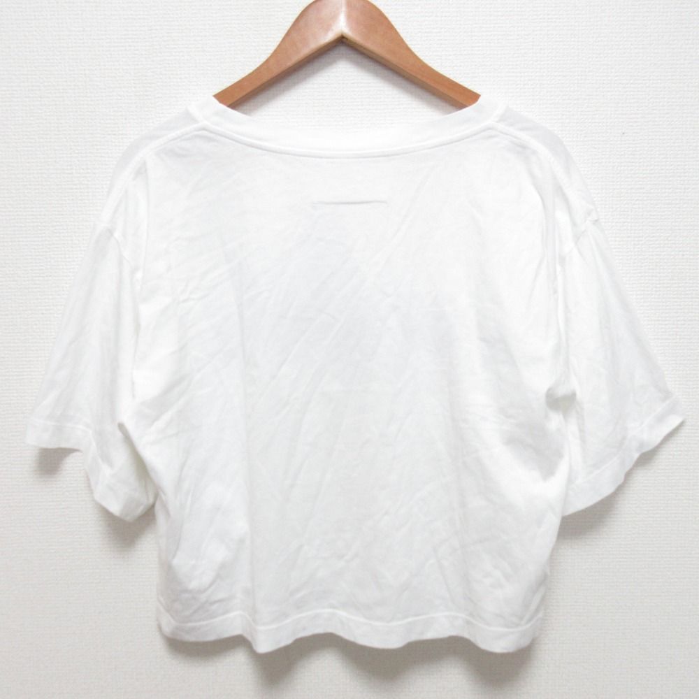 良品 MM6 エムエムシックス メゾンマルジェラ ロゴプリント ショートスリーブ クロップド Tシャツ カットソー サイズXS ホワイト レディース 古着 中古 USED 良品 MM6 エムエムシックス メゾンマルジェラ ロゴプリント ショート