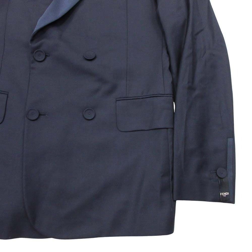 【未使用級タグ付】FENDI ピークドラペル ショート丈 テーラードジャケット 未使用級タグ付】FENDI ピークドラペル ショート丈 テーラード