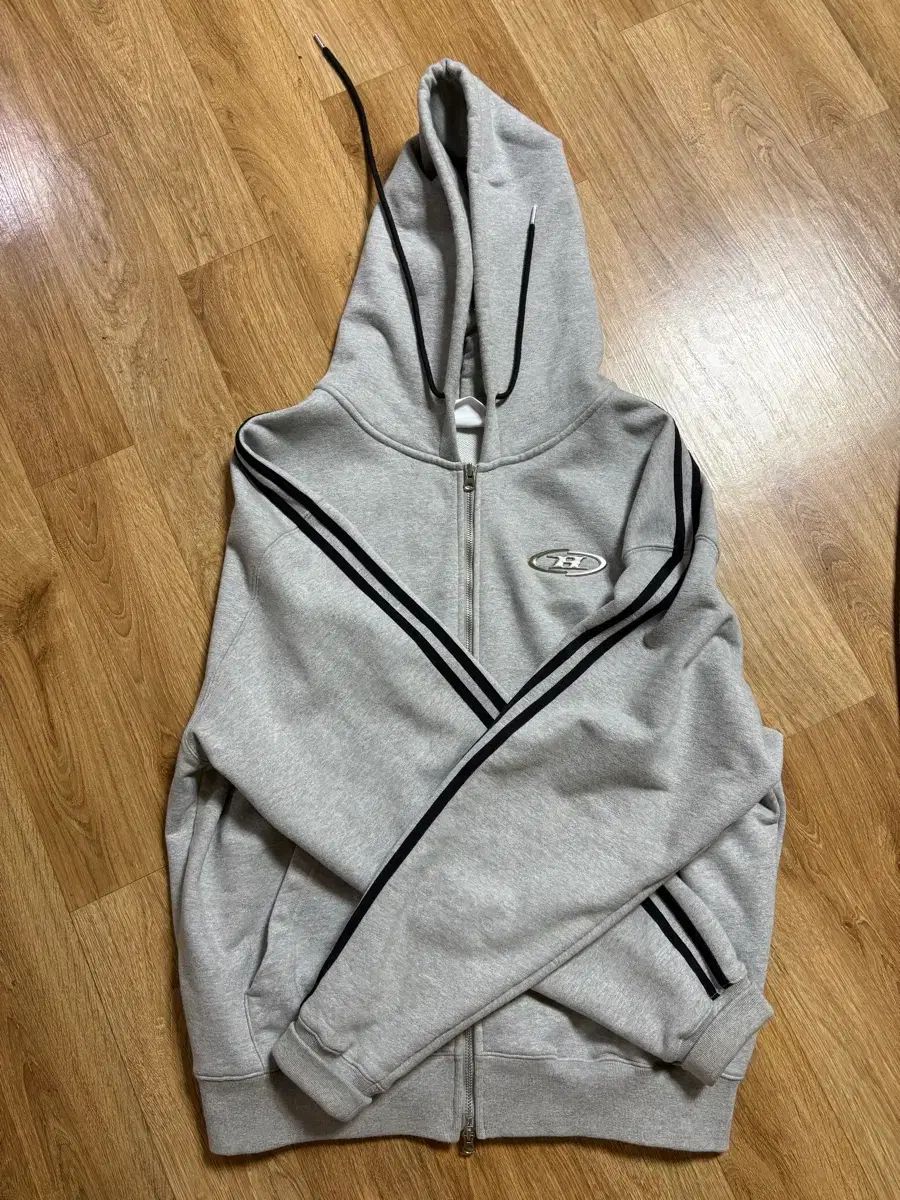 BORN TO WIN WHO ジップアップフーディー サイズ1 ズボンはサービス